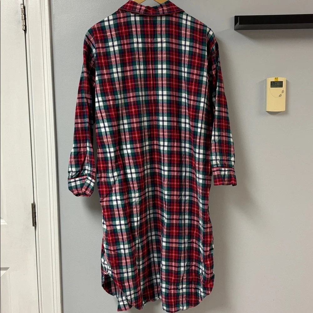 Disney Red and Green Plaid Shirt with Embroidered Pooh Characters Sz XL - Picture 6 of 6